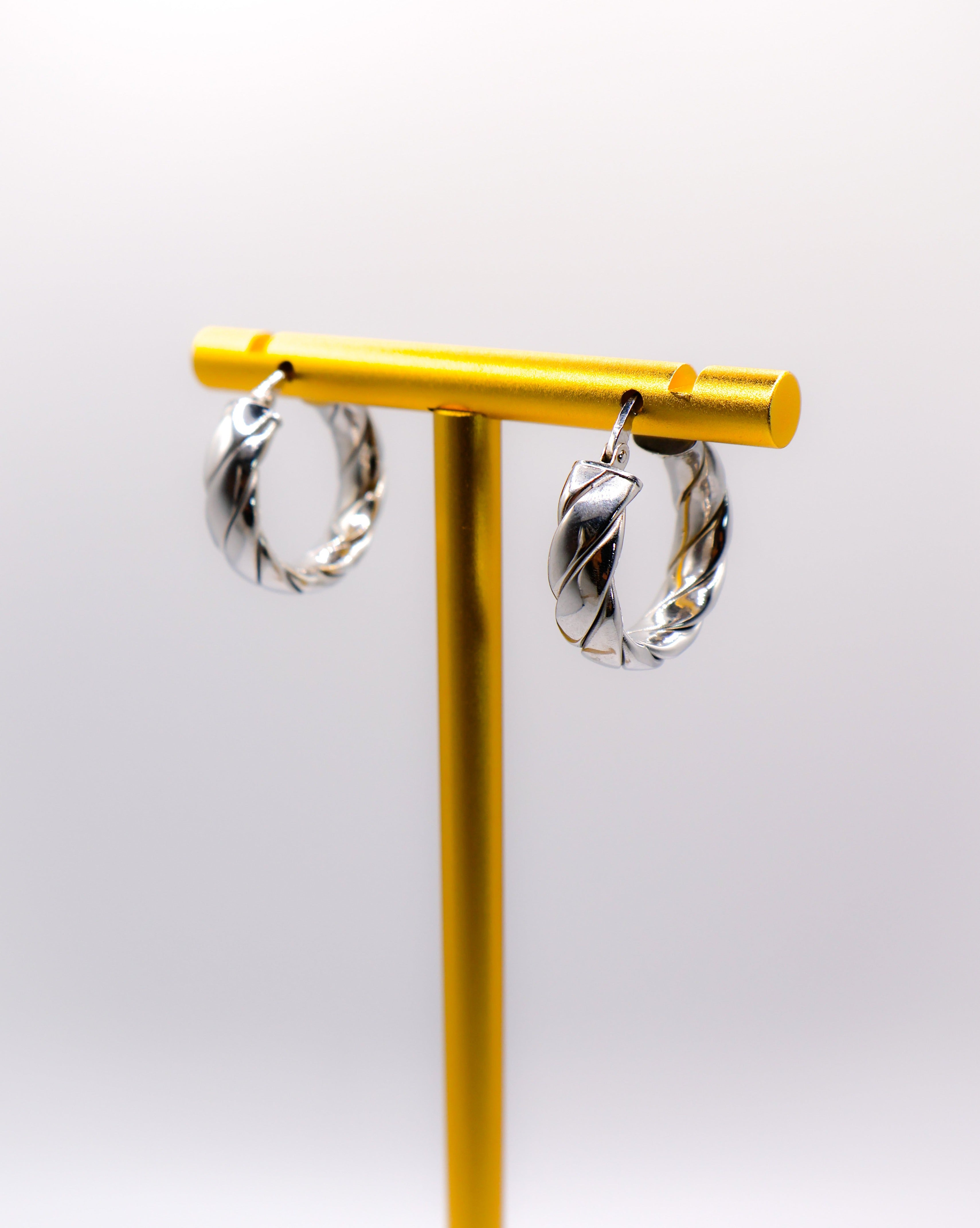 Italian Twirl Sterling Silver Hoop Earrings – Elegant Twisted Design